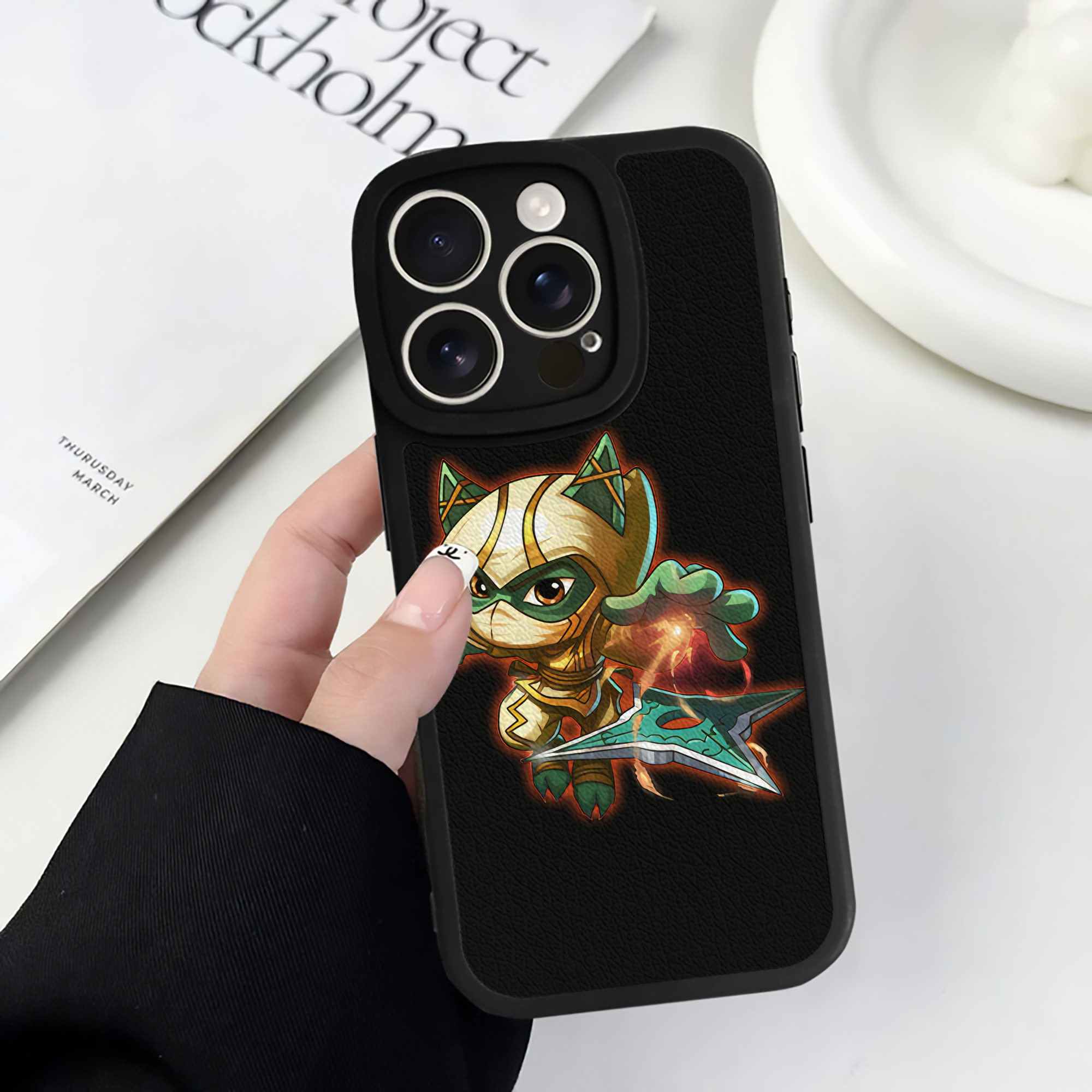 （画像用） リーグ・オブ・レジェンド League of Legends LOL 【iPhone 16シリーズ対応】シリコンスマホケース（レザー調） 材質：シリコン